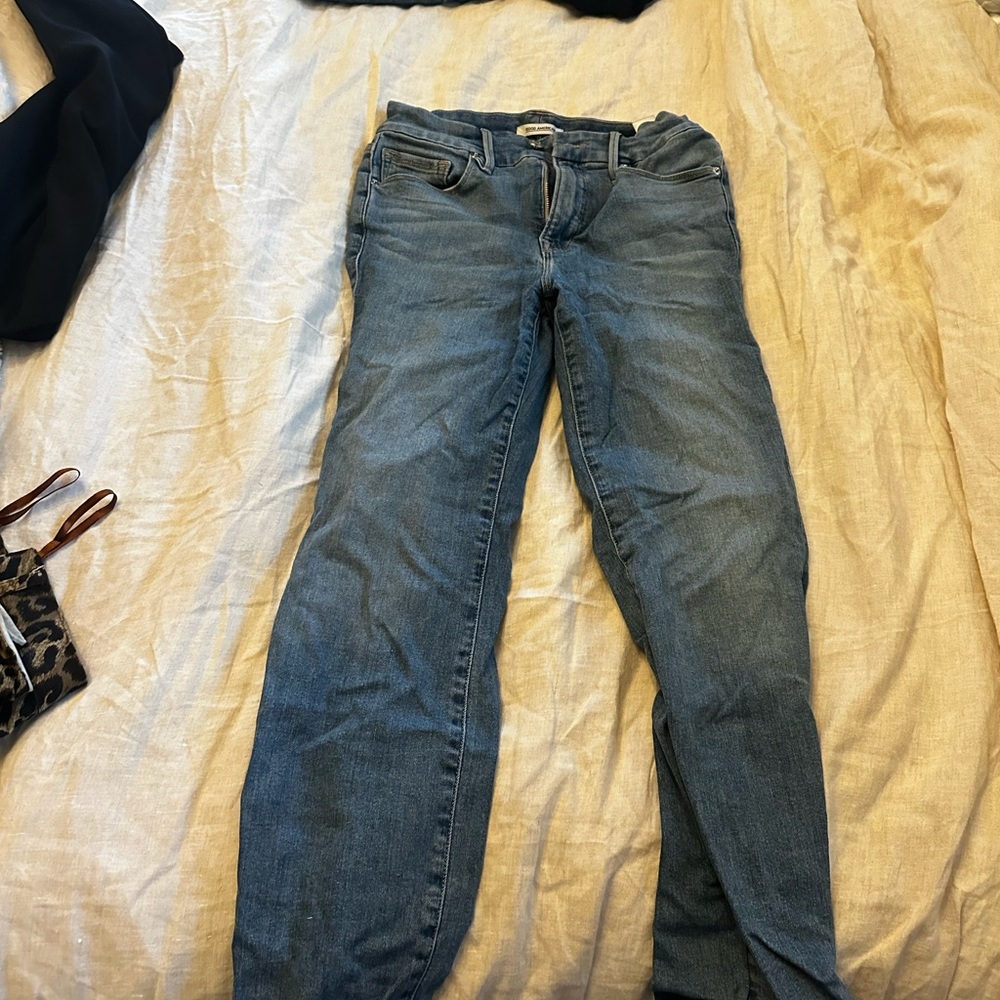 Good American Jeans - straight leg
